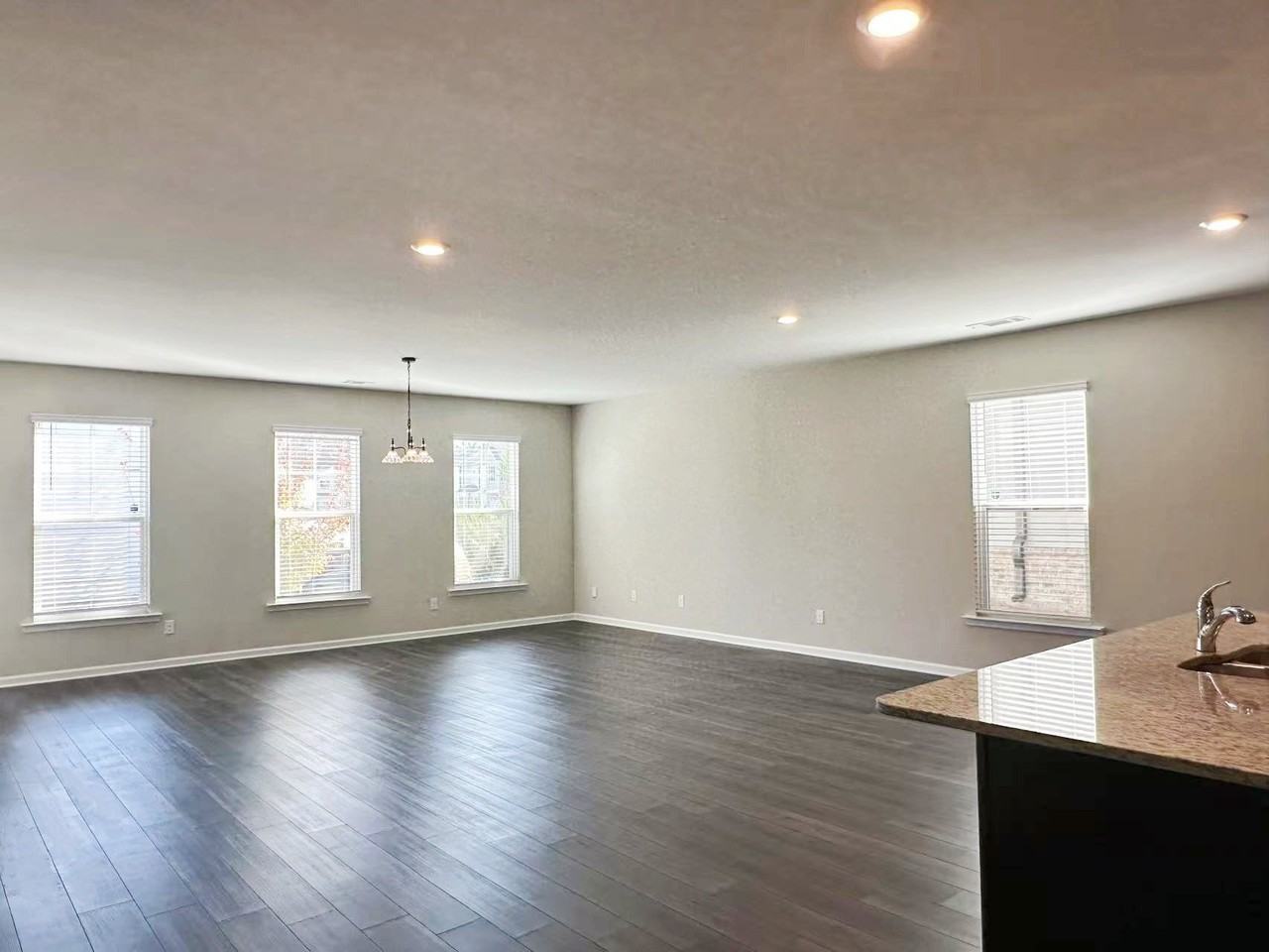 4372 Grosbeak Dr - Photo 4 of 20
