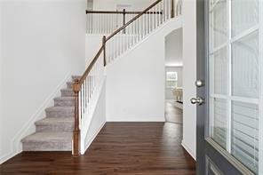 760 Oakmont Trce - Photo 2 of 19