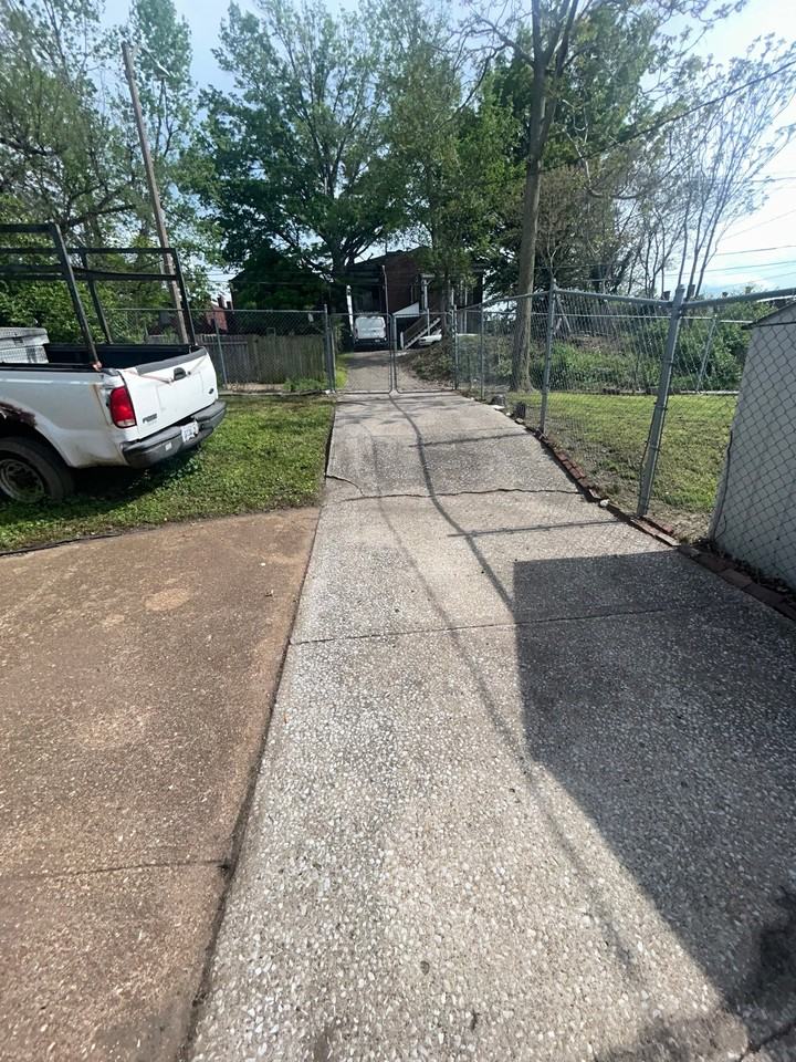 2218 Farrar St - Photo 5 of 20