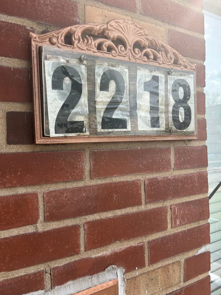 2218 Farrar St - Photo 6 of 20