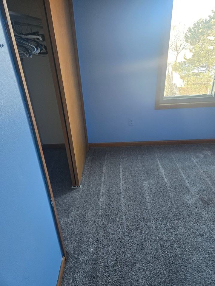 15030 Harrison St - Photo 2 of 8