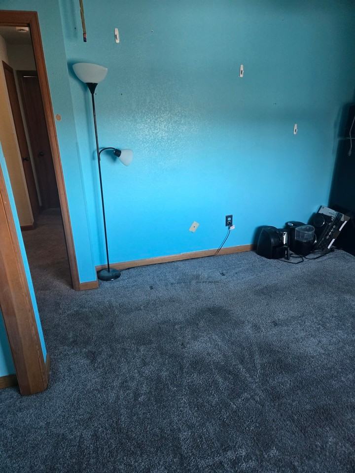 15030 Harrison St - Photo 3 of 8