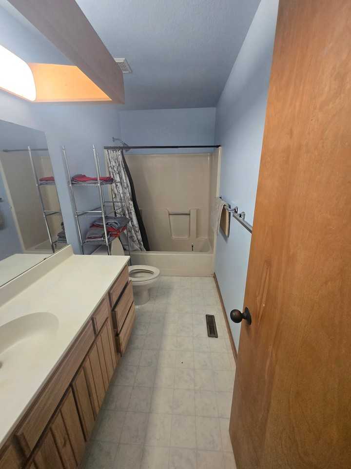 15030 Harrison St - Photo 5 of 8