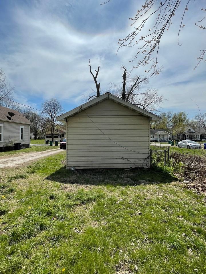 1764 E Johns Ave - Photo 6 of 19