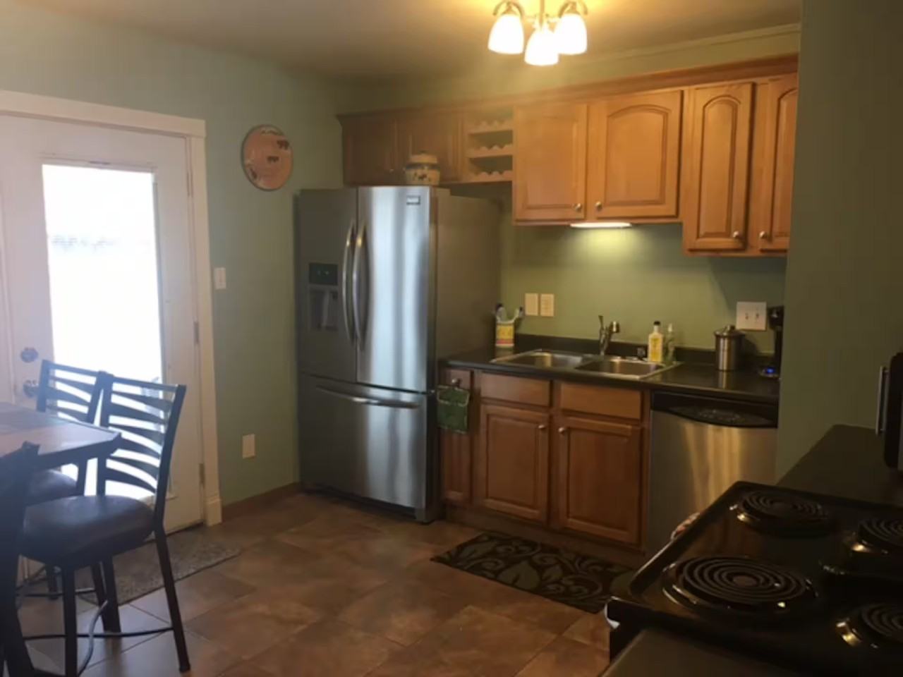 1872 Silver Eagle Court - Photo 2 of 36