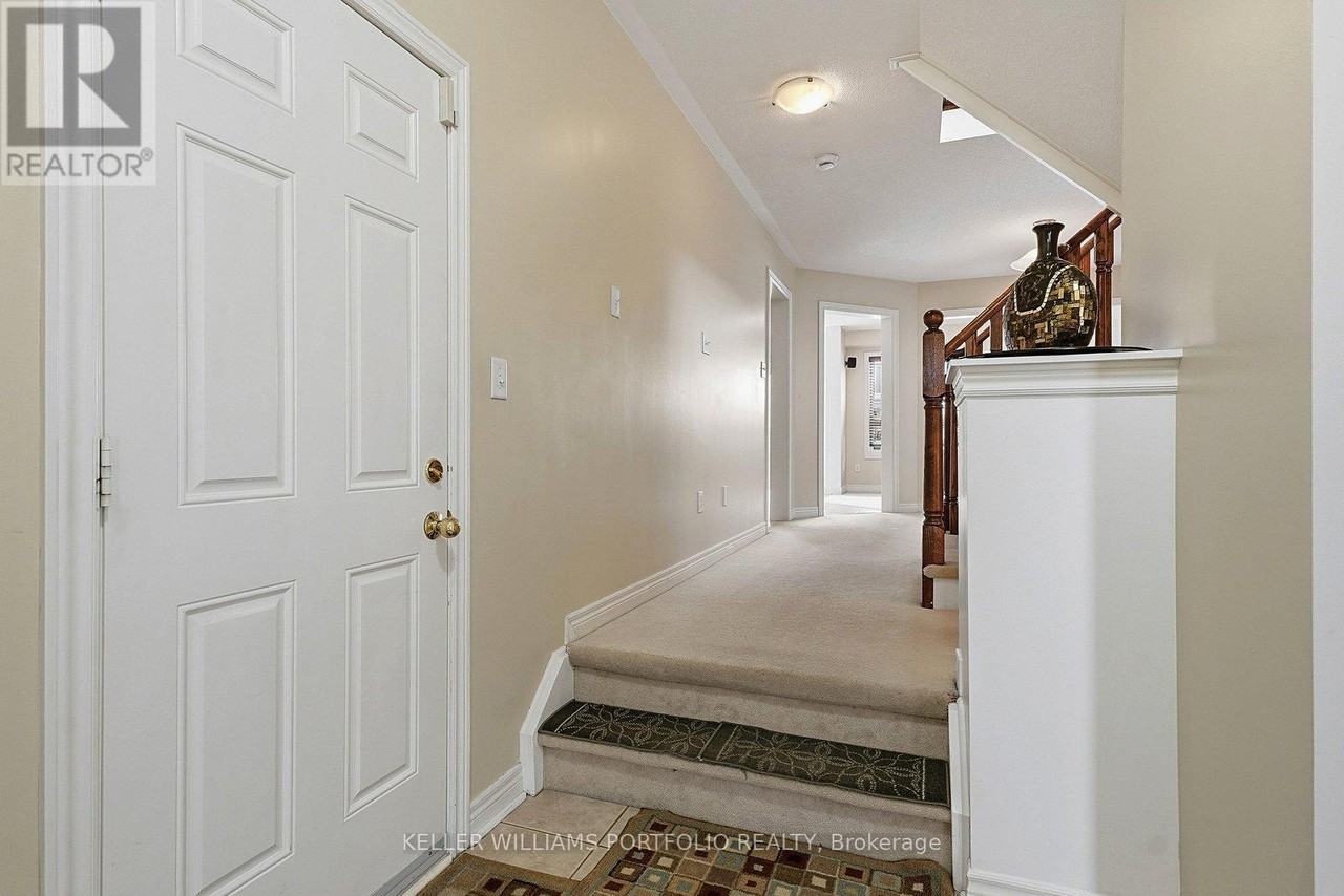 32 Warnford Circle - Photo 5 of 20