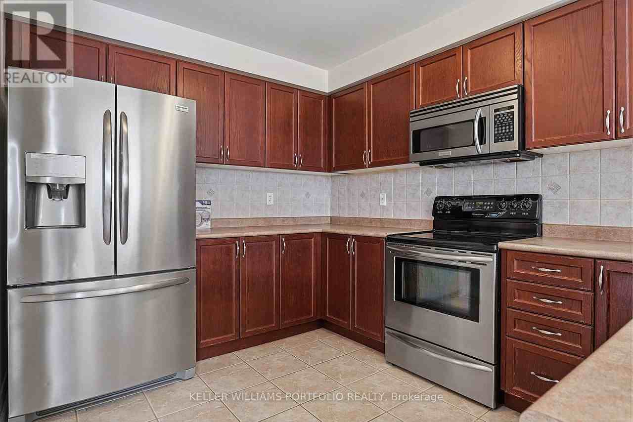 32 Warnford Circle - Photo 7 of 20