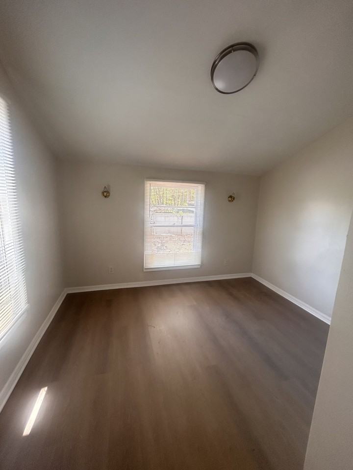 1623 Ellison Ln #B - Photo 7 of 7