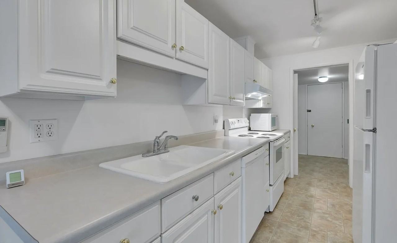 E Kennewick Ave #NA - Photo 4 of 8