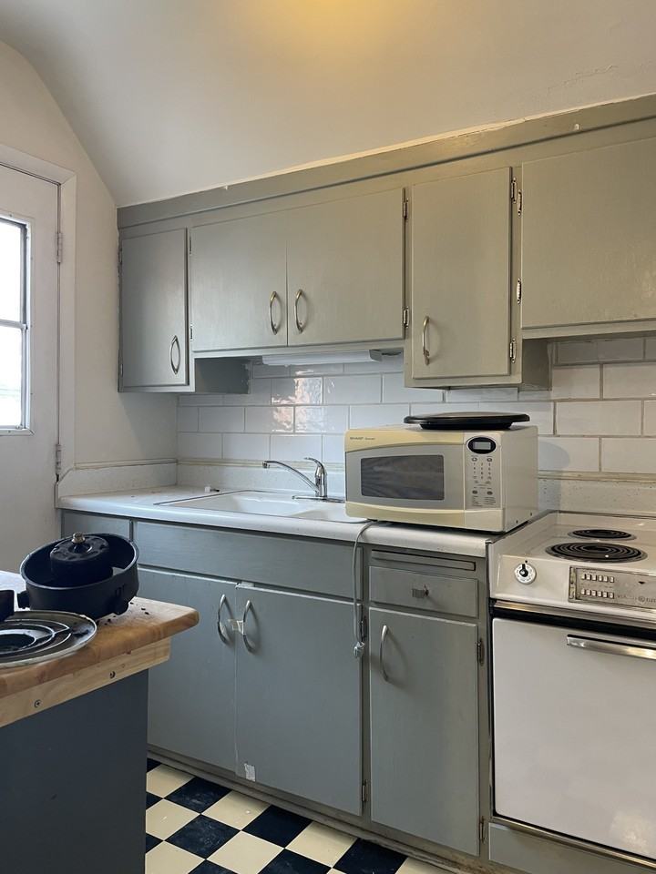111 E Gilman St #2 - Photo 6 of 14