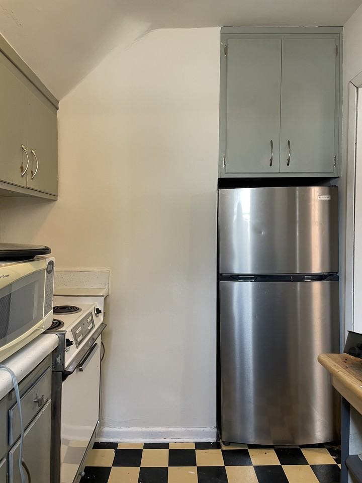 111 E Gilman St #2 - Photo 7 of 14