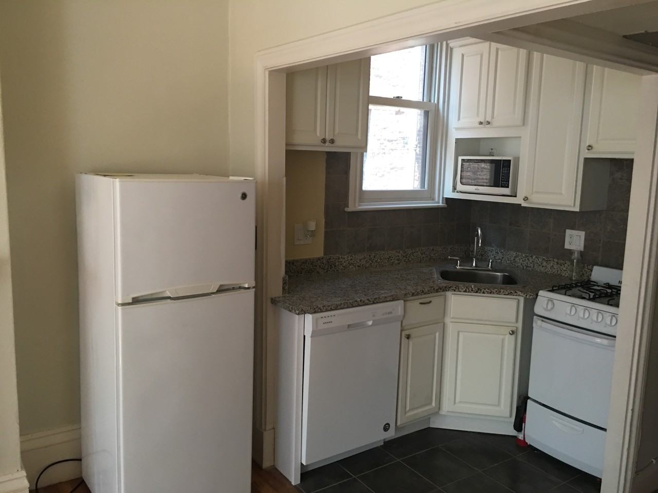 45 Pinckney St #3 - Photo 2 of 8