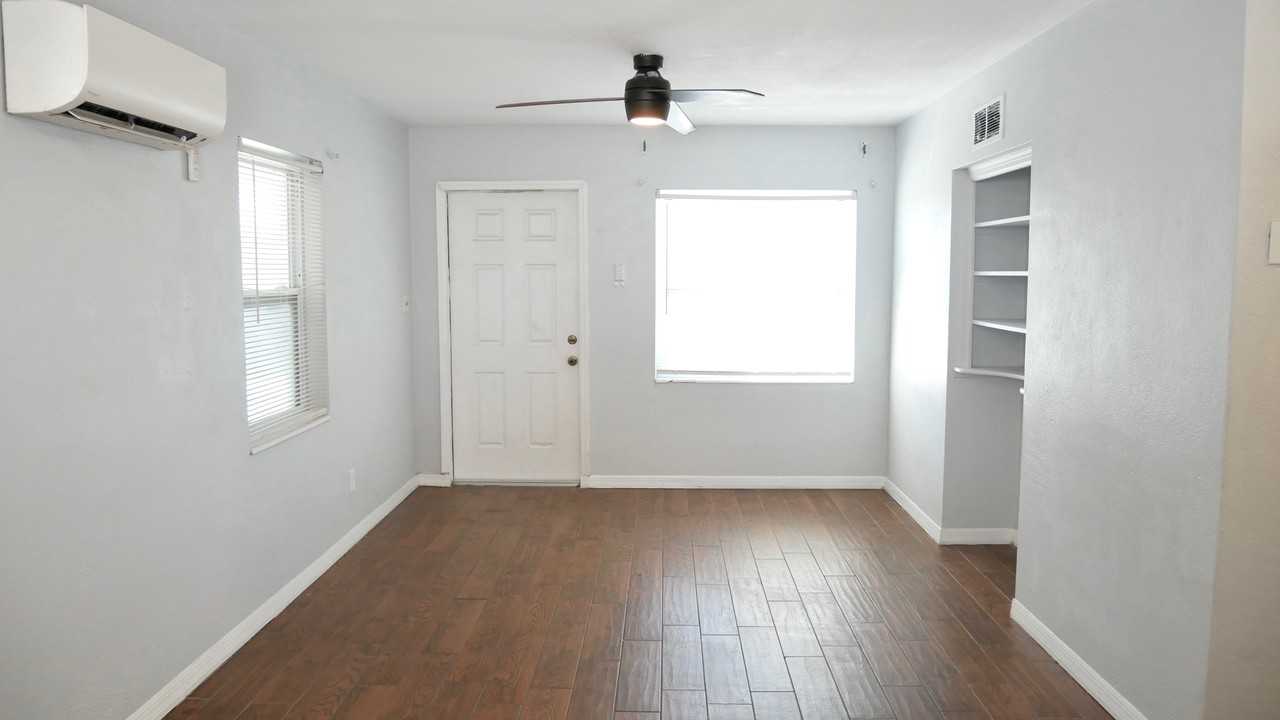 2523 28th St N #2523 - Photo 3 of 14