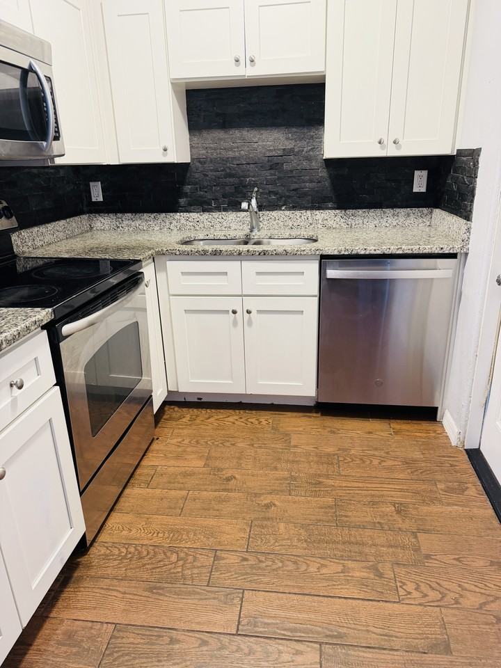 2523 28th St N #2523 - Photo 6 of 14