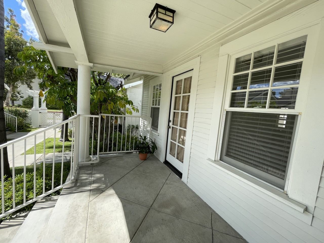 138 S Bonnie Ave #7 - Photo 2 of 15