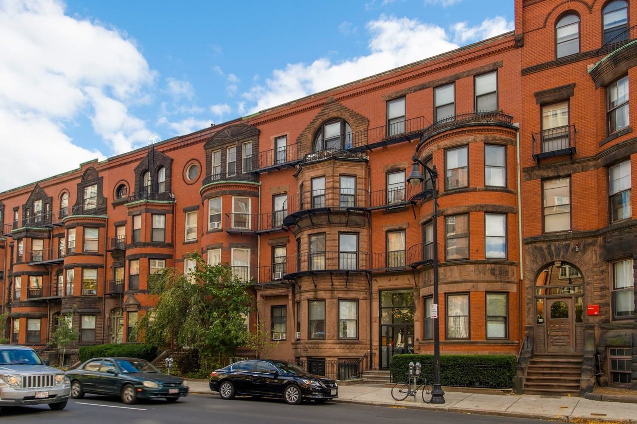 529 Beacon St #14