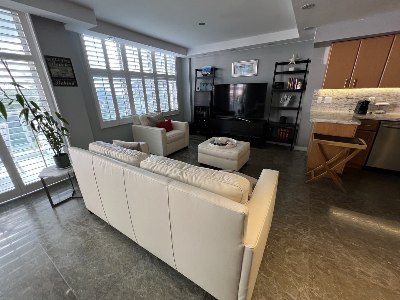 5161 Collins Ave #303 - Photo 6 of 25