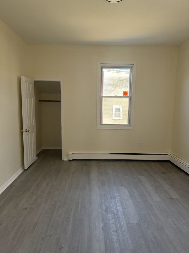 189 N Broadway #189APTA - Photo 7 of 10