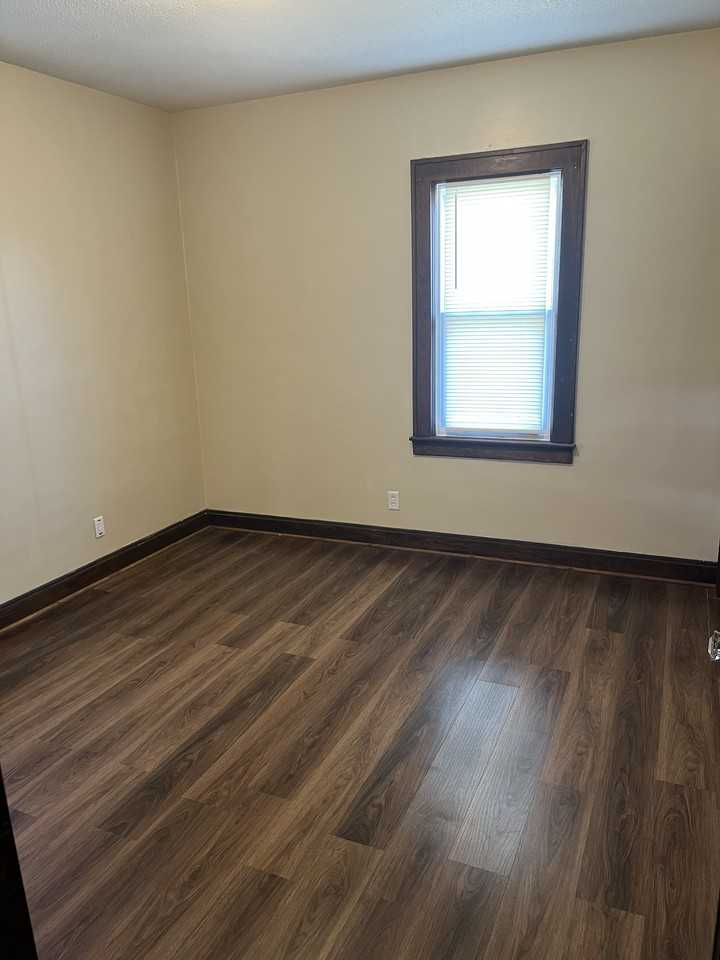 5216 Washington Ave #NA - Photo 6 of 11