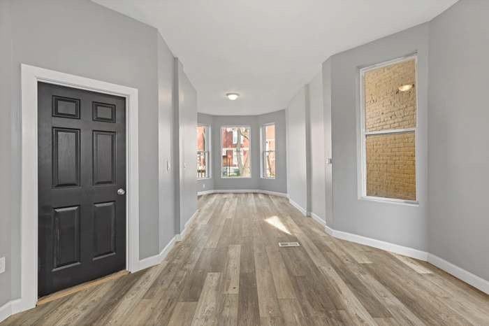 3031 W Flournoy St #1 - Photo 2 of 14