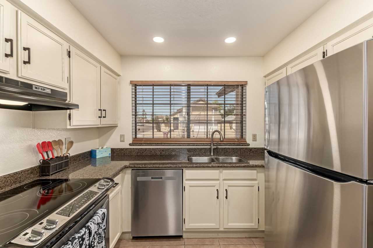 8735 E Moreland St #NA - Photo 7 of 39