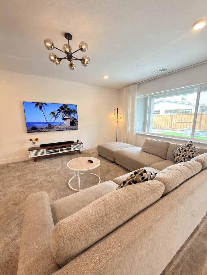 2851 Mulholland Dr #NA - Photo 4 of 23