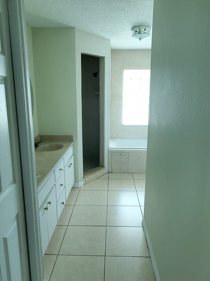 6301 Flamingo Dr #NA - Photo 7 of 19