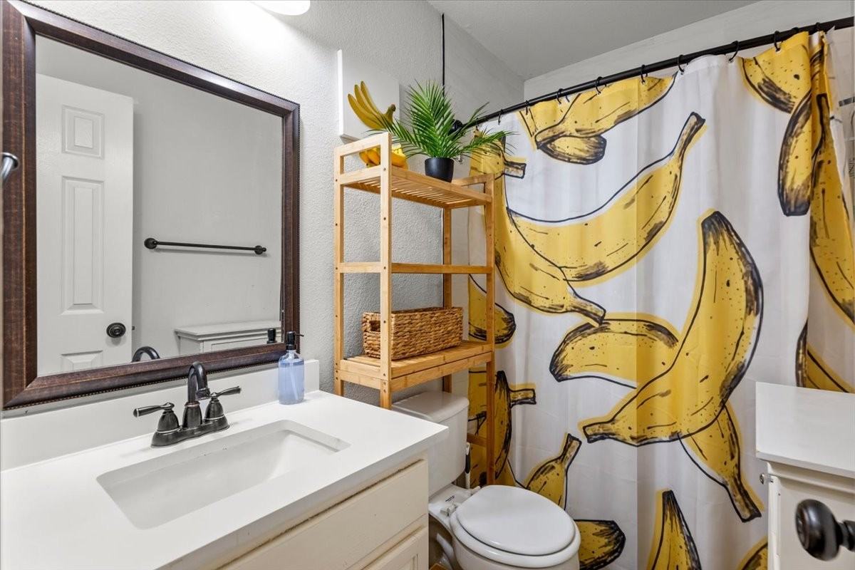 1125 Vincent Pl #NA - Photo 2 of 40