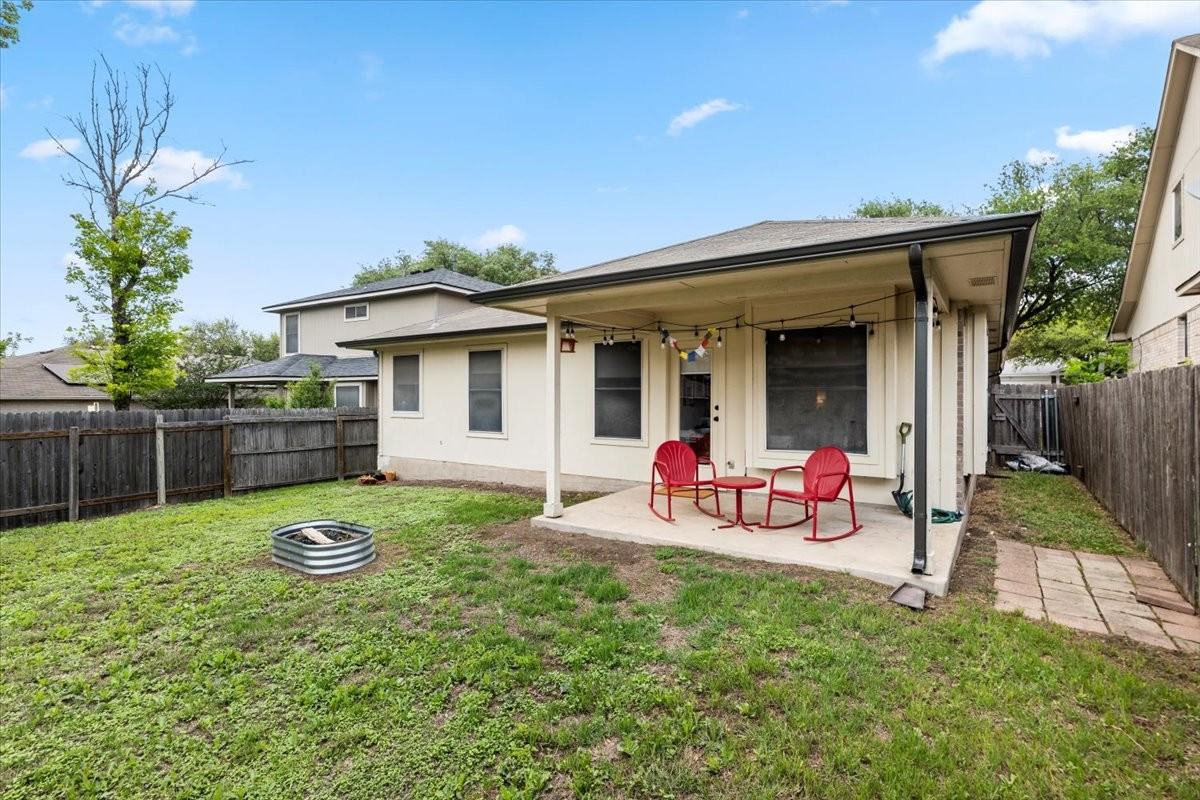 1125 Vincent Pl #NA - Photo 5 of 40