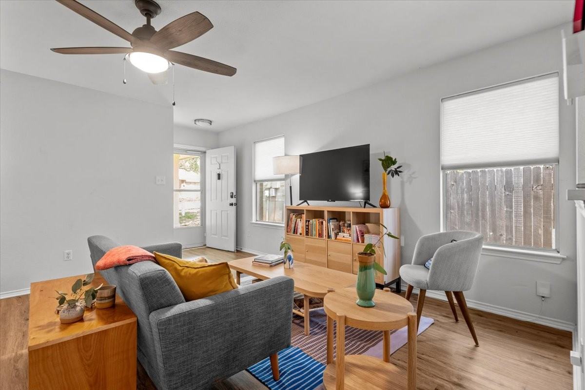 1125 Vincent Pl #NA - Photo 6 of 40