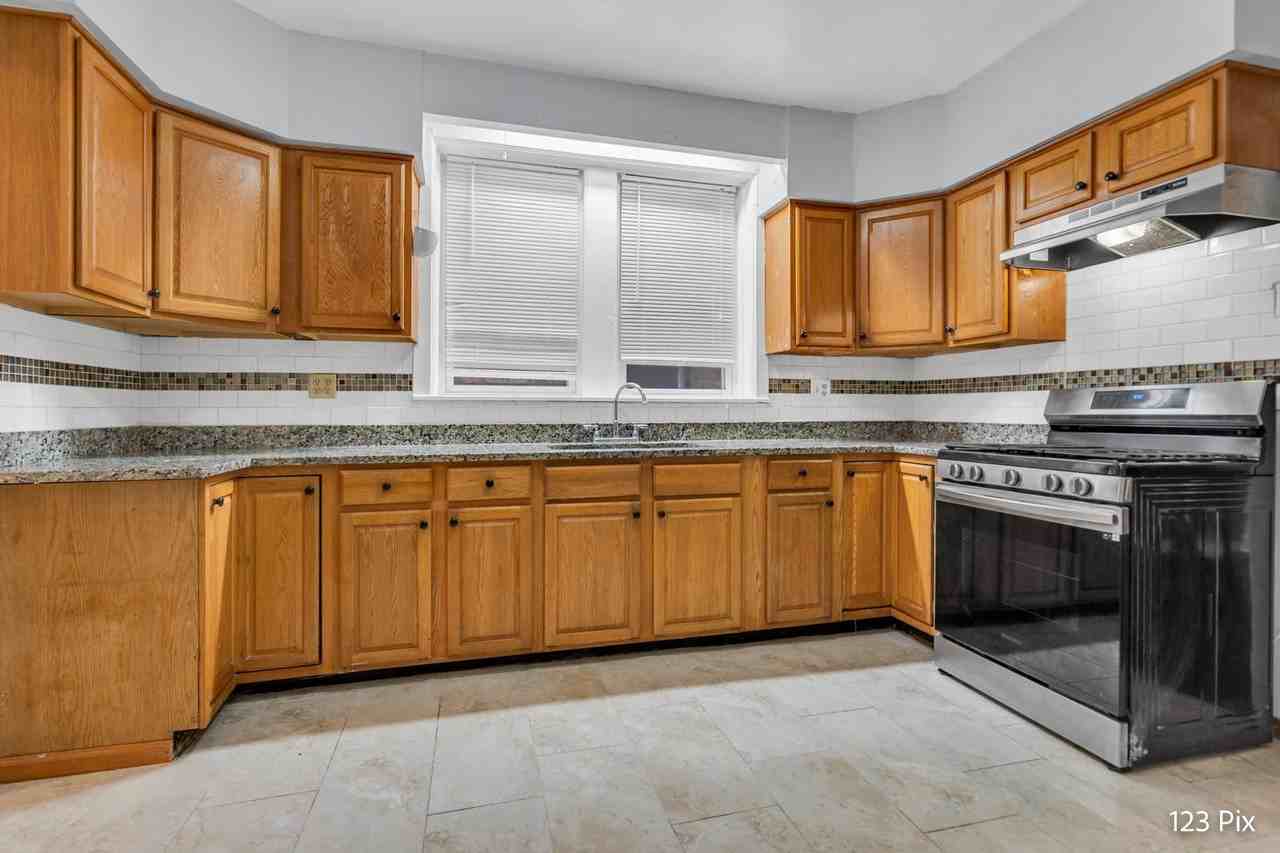 6323 N Francisco Ave #1 - Photo 2 of 13