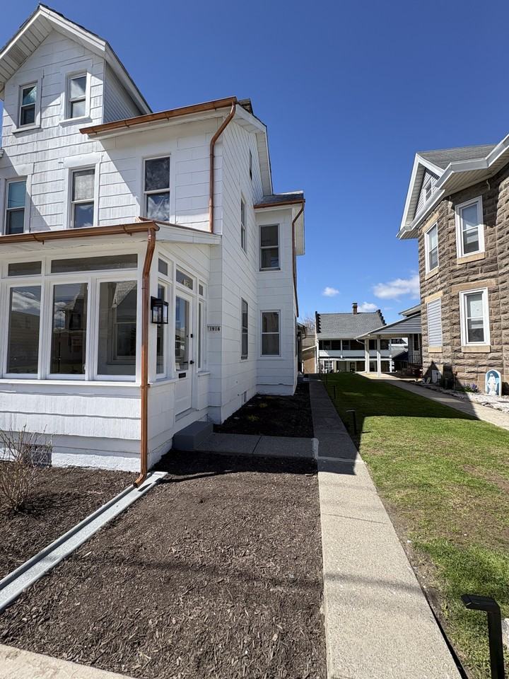 1916 Washington Ave #NA - Photo 2 of 41