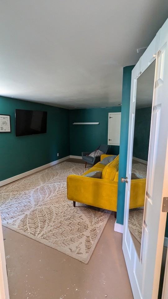 5608 Brooklyn Ave Ne #NA - Photo 6 of 10