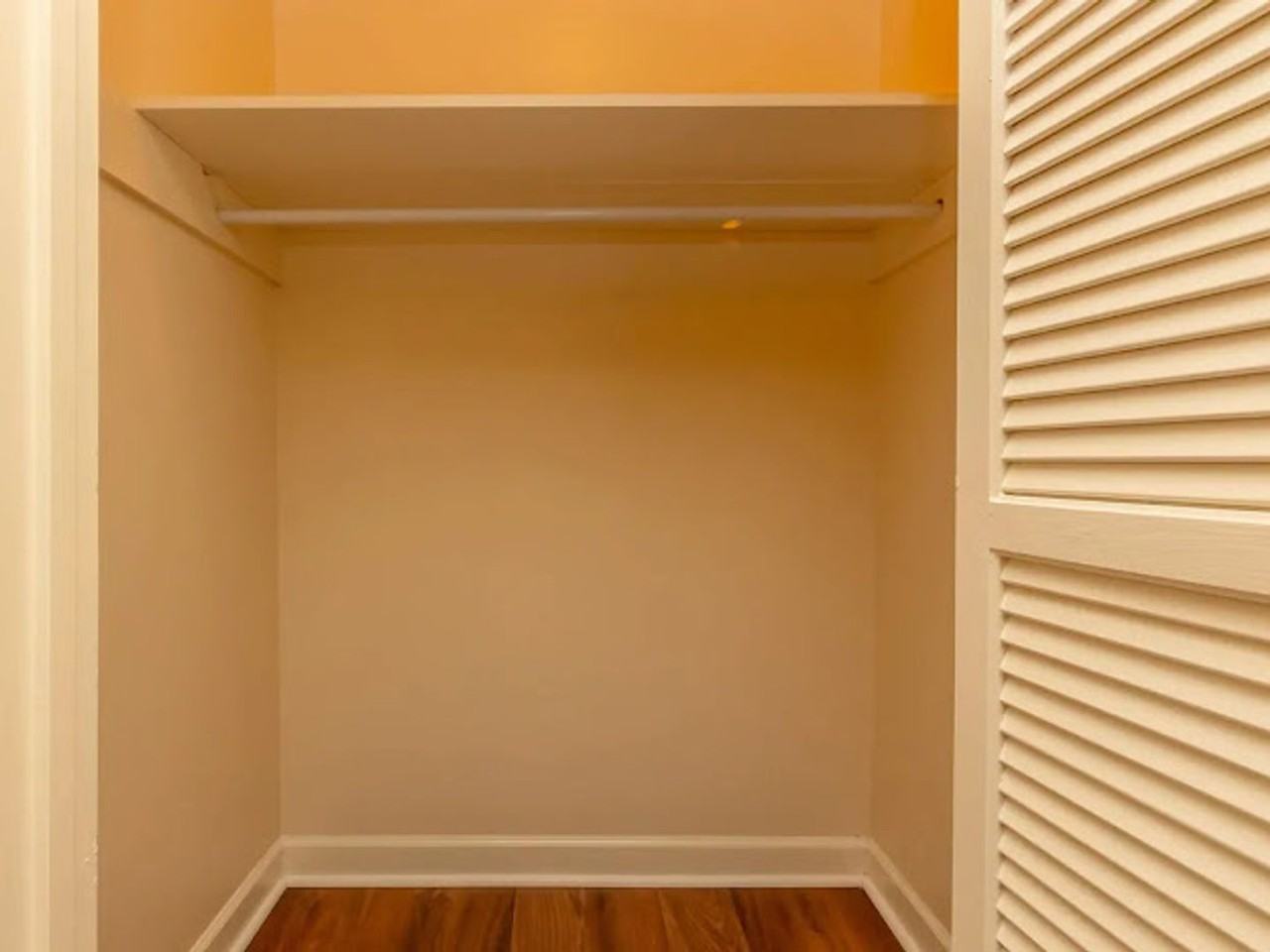 Astor Arms - Photo 4 of 15