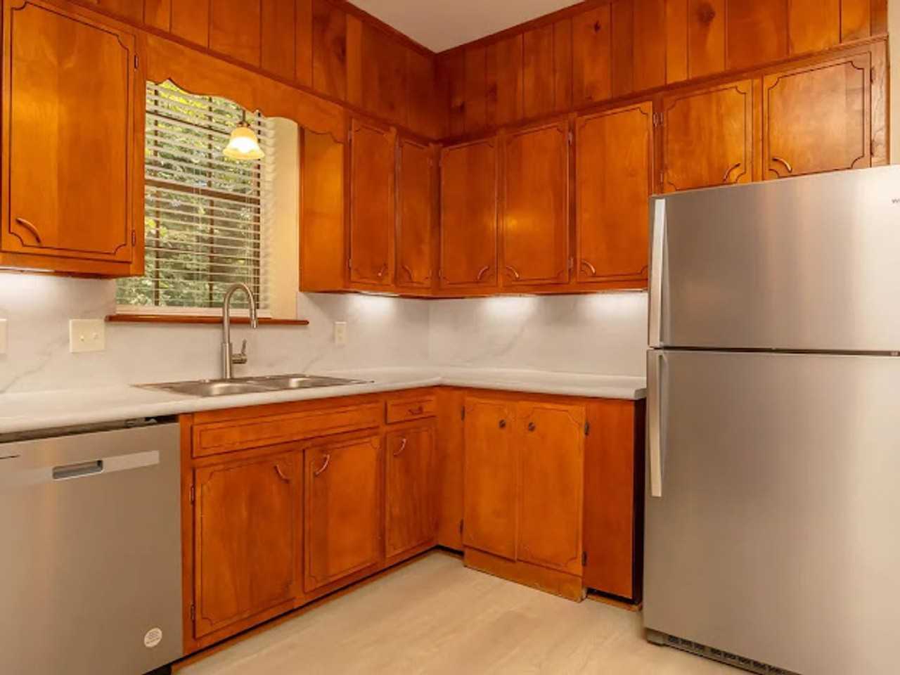 Astor Arms - Photo 5 of 15