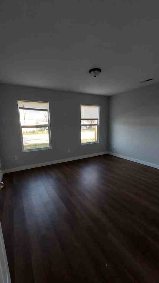 821 S Muldrow St #NA - Photo 3 of 10