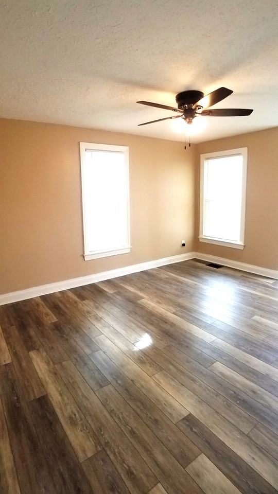 1002 Stanley Ave #NA - Photo 4 of 10