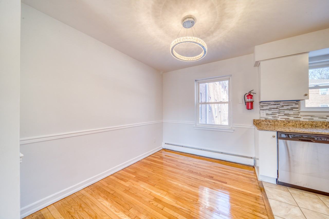 12 Rolling Ridge Rd #B - Photo 3 of 9