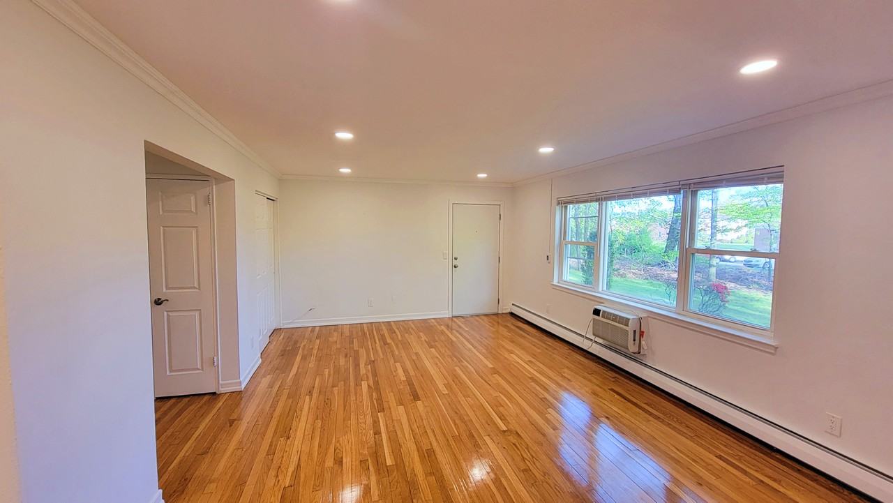 12 Rolling Ridge Rd #B - Photo 5 of 9