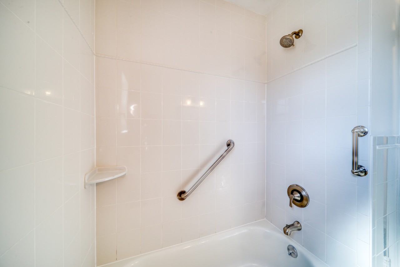 12 Rolling Ridge Rd #B - Photo 7 of 9