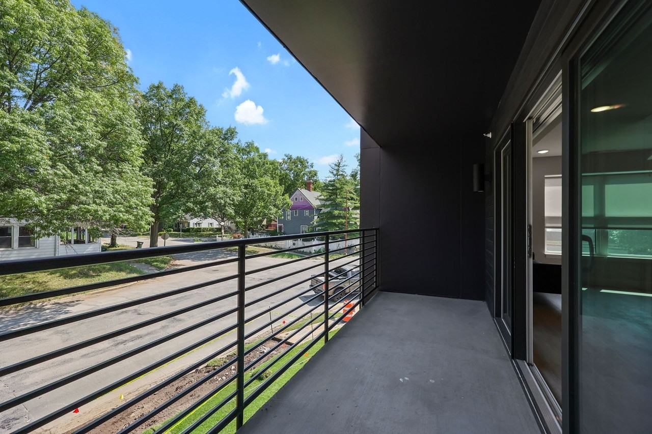 707 W Springfield Ave - Photo 5 of 42