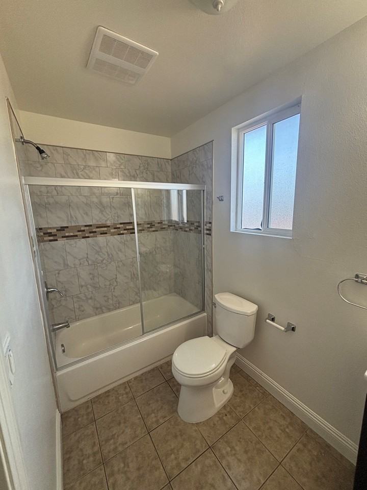 732 East 74th Street - Photo 5 of 20