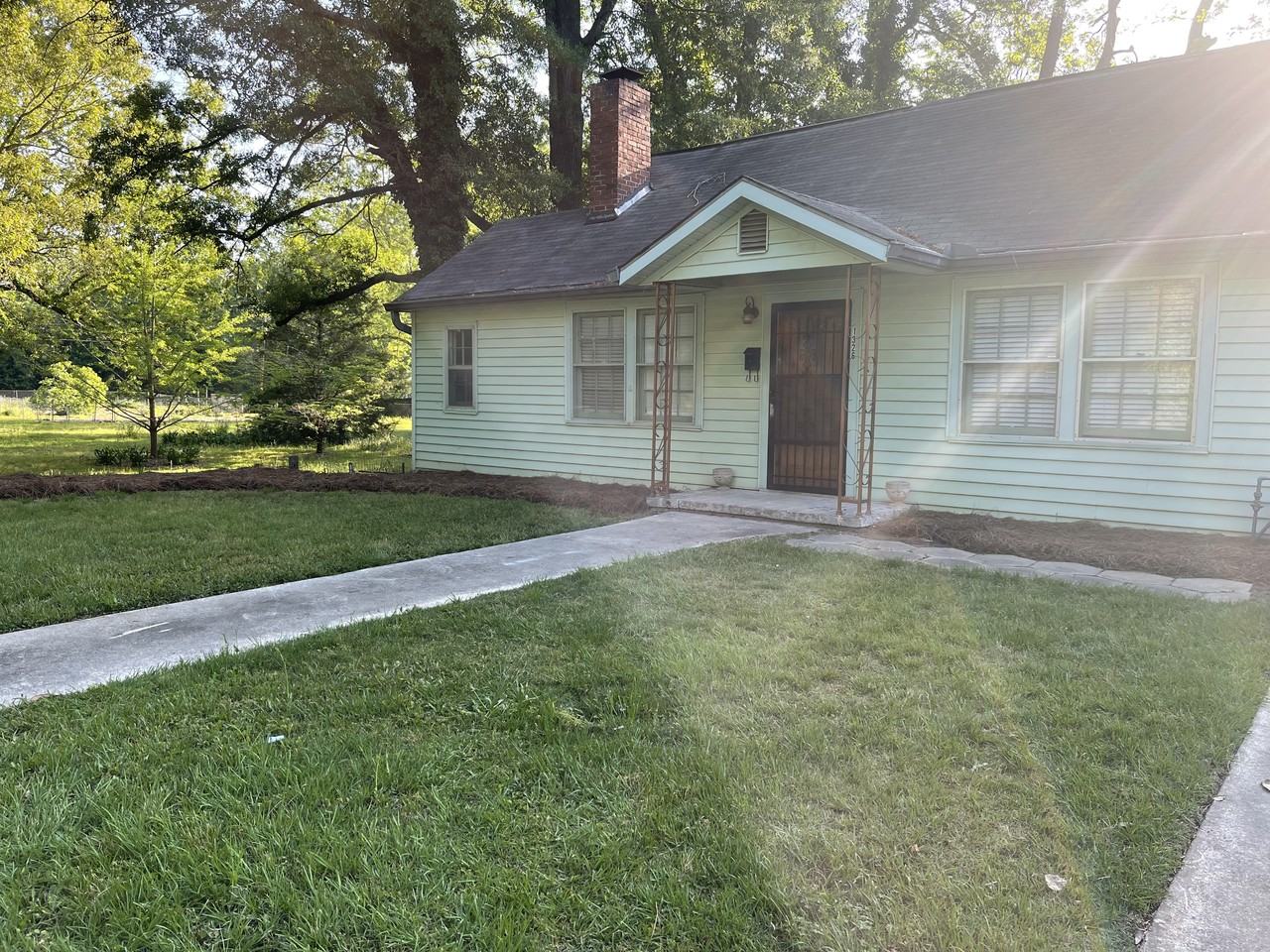 1326 S Lee St #NA - Photo 2 of 20