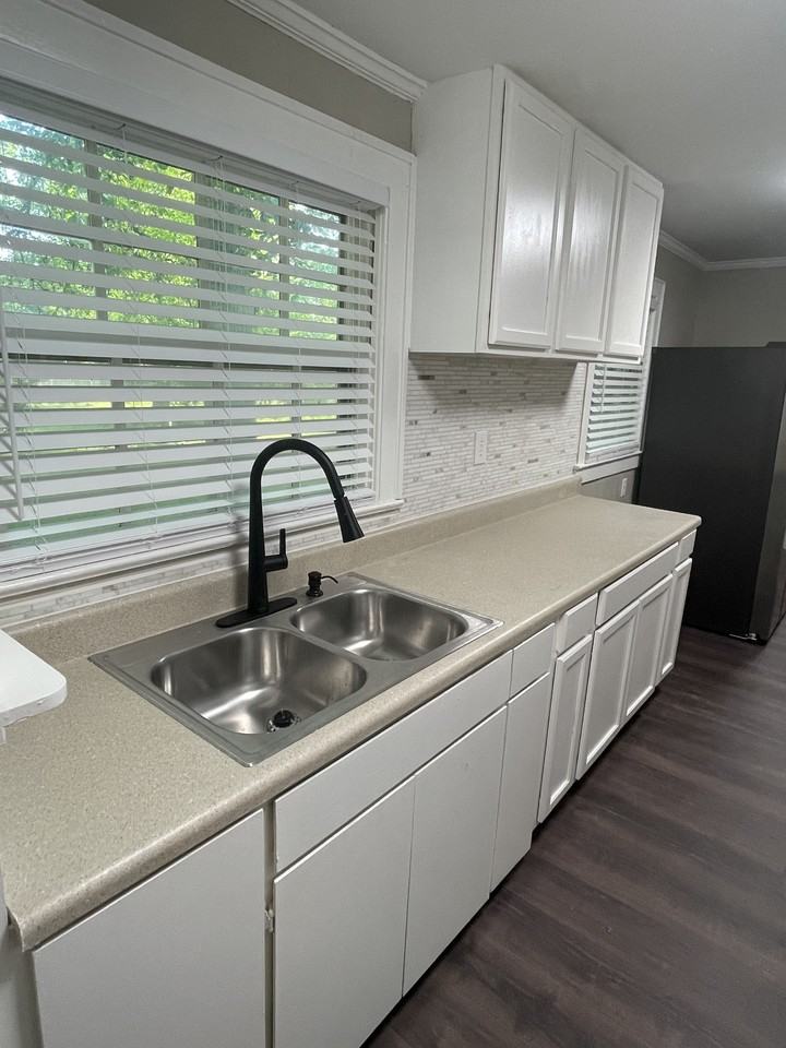 1326 S Lee St #NA - Photo 5 of 20