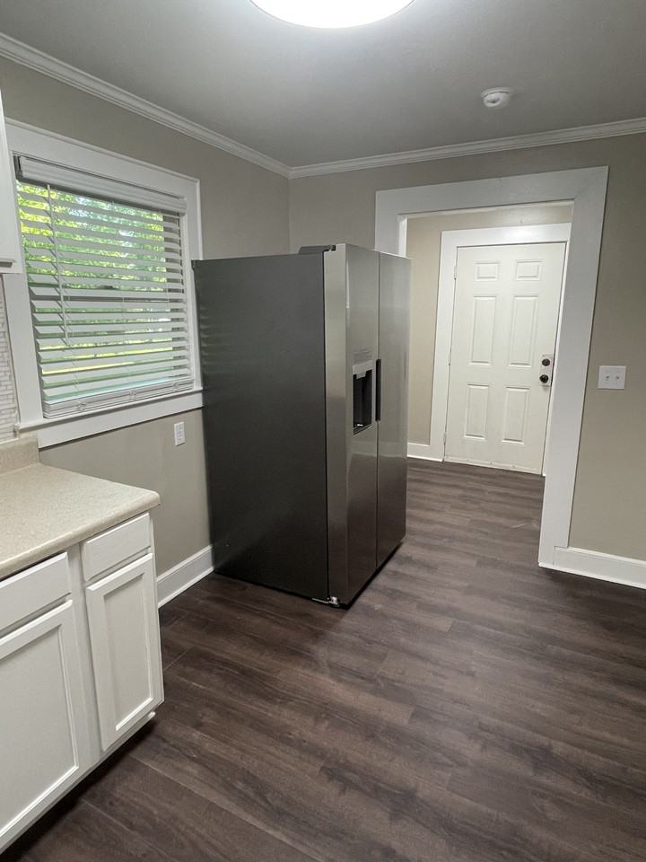 1326 S Lee St #NA - Photo 7 of 20
