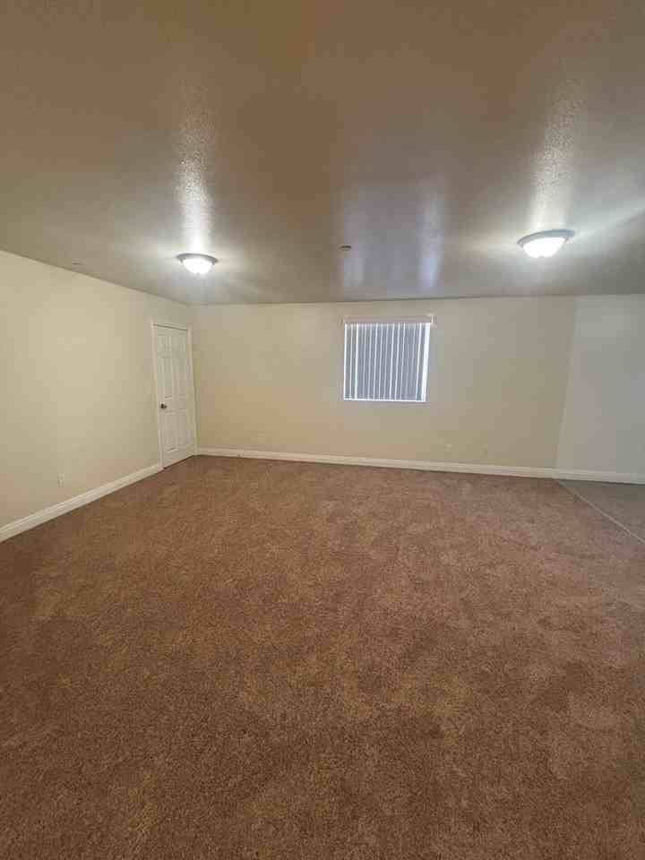 1011 56th Street - Photo 3 of 22