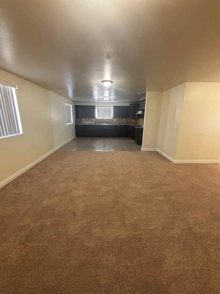 1011 56th Street - Photo 5 of 22