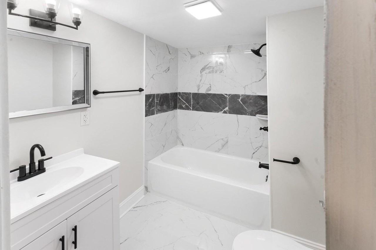 547 Horry St Ne - Photo 3 of 16