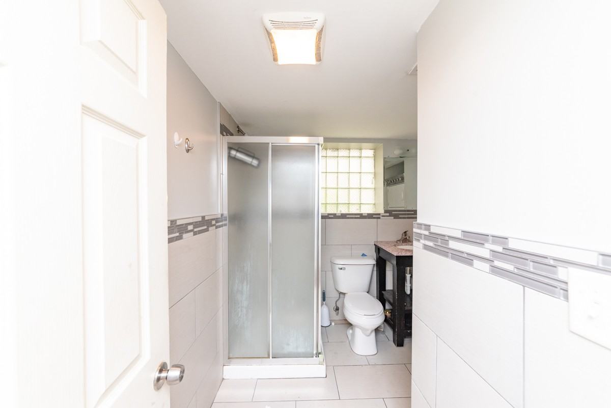 5344 W Eddy St #G - Photo 5 of 13