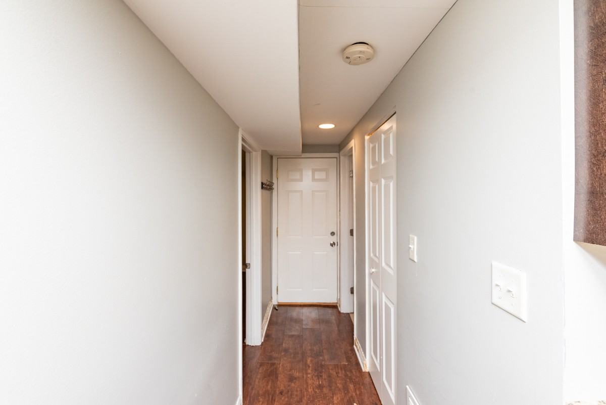 5344 W Eddy St #G - Photo 7 of 13